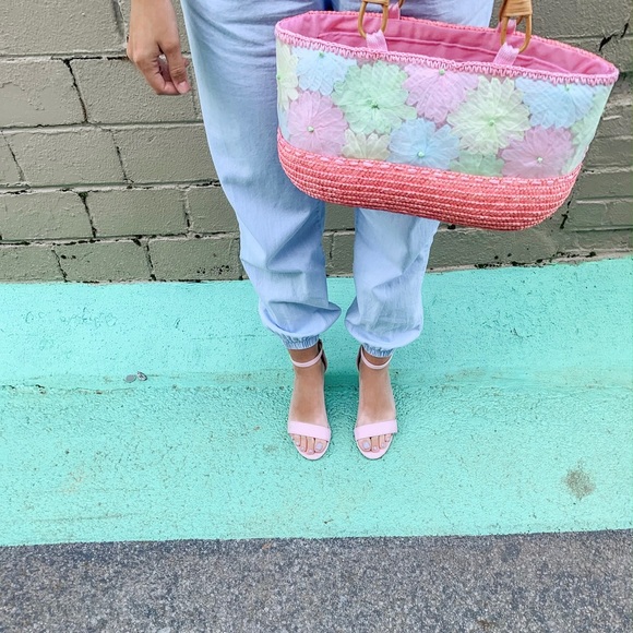 Floral woven Tote with Bamboo Handles - Picture 3 of 8